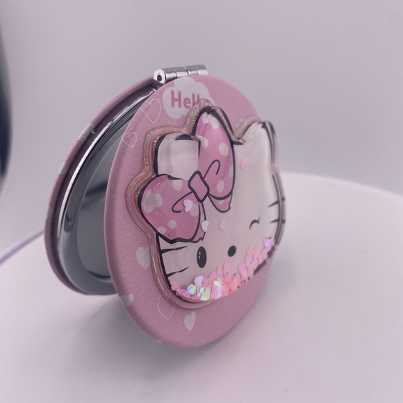 Hello Kitty Pink Bow Compact Mirror glitter rainfall- New - Picture 6 of 6